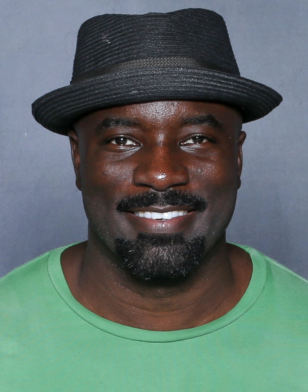 Der 47 Jahre alte 191 cm große Mike Colter im 2024 Foto