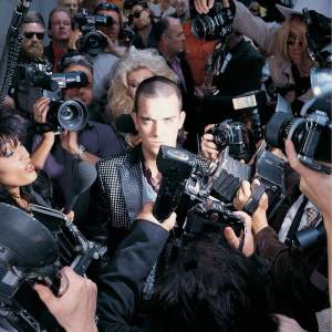 Robbie Williams - Life Thru A Lens (1997) 320 KBPS