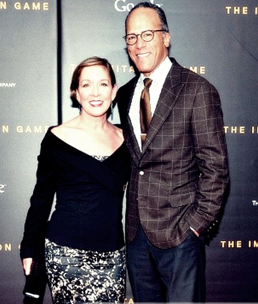 Lester Holt avec magnifique, femme Carol Hagen 