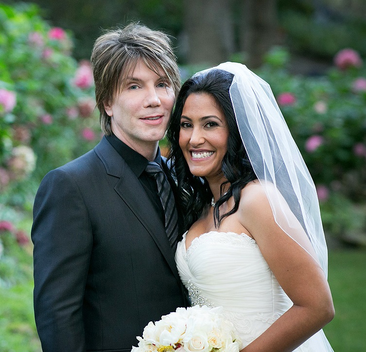 Photo de famille de la musicien, marié à Melina Gallo, célèbre pour Goo Goo Dolls.
  