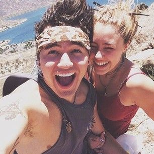 Lia Marie Johnson avec copain JC Caylen 