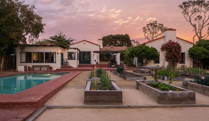 Photo: la maison de Emilio Estevez en Malibu, California, United States.
