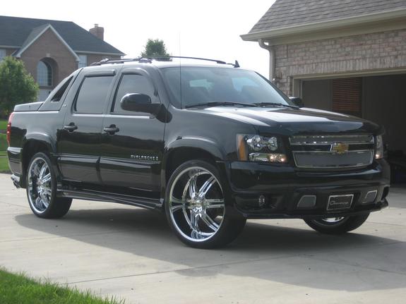Chevy Avalanche / car
