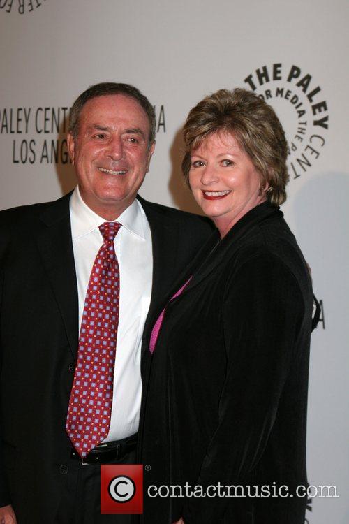 Al Michaels met mooie, schattige, vrouw Linda Anne Stamaton 