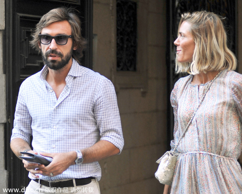    Andrea Pirlo med vacker, Fru Deborah Roversi 