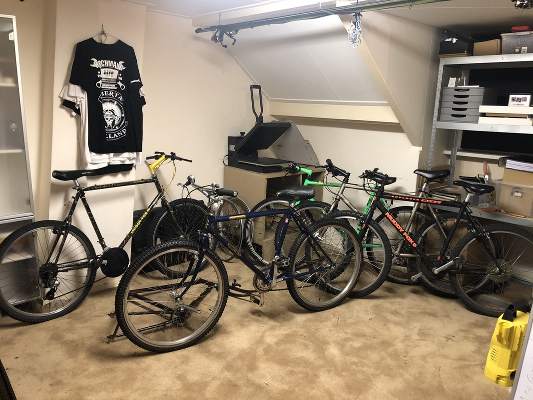 2F9CAC57-C236-4B39-9F4E-6C0DFC301164