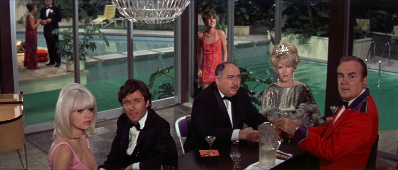 The Party (1968) (1080p BluRay x265 r00t)-5