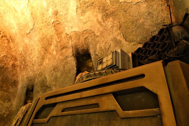 DISNEYLAND ~ STAR WARS: GALAXY'S EDGE, LA GUIA - Blogs de USA - SAVI'S WORKSHOP HANDBUILT LIGHTSABERS: Montando nuestro sable láser (41)