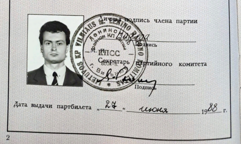 Pasirodo Litukrijai vadovauti pasodintas eilinis komuniaga !