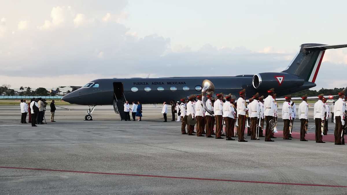 AMLO llega a Cuba e inicia con sus actividades oficiales