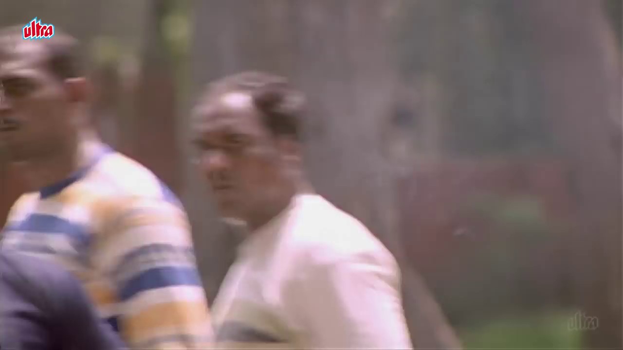 Run-2004-WEBRip-Hindi-720p-x264-AVC-AAC-2-0-mkv-0002