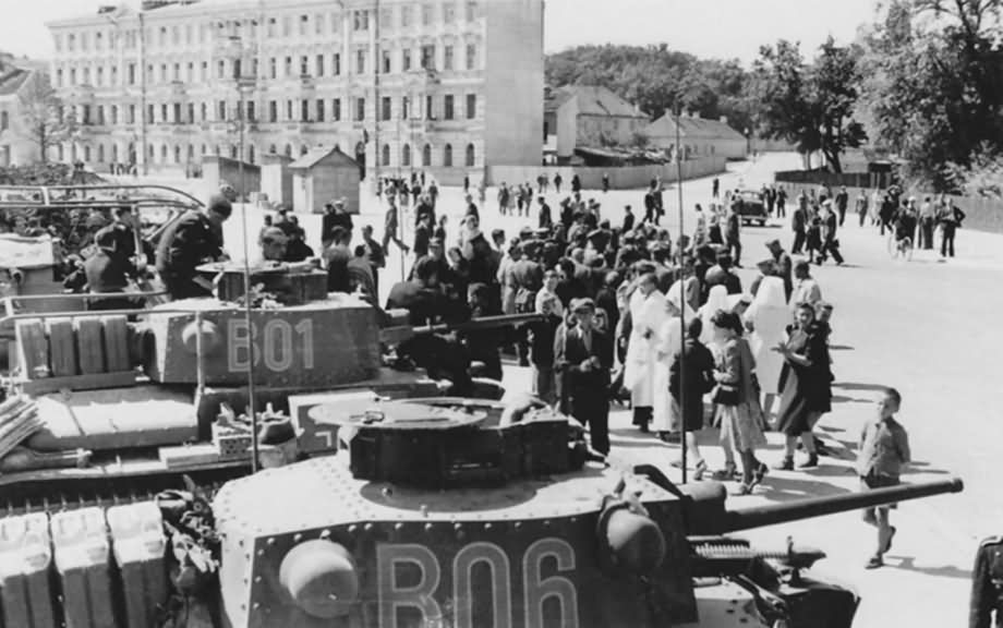 41-Ком Panzer_38r_tank_B06_B01