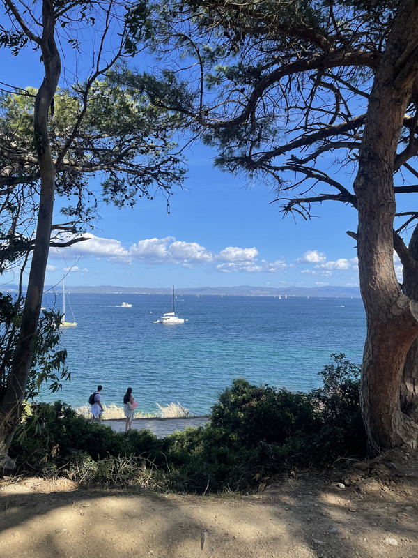 51C6BA67-42FC-4F76-9F82-C5D918D3330B