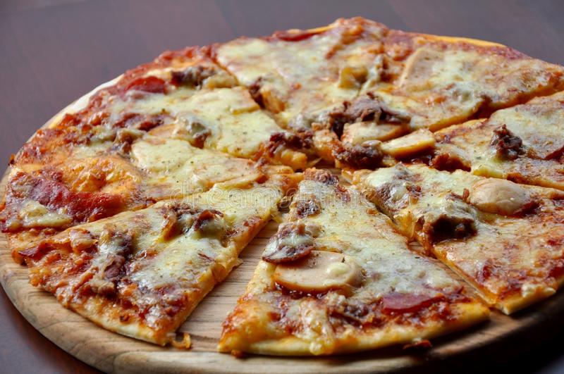 pizza-spicy-barbeque-selection-was-spicy-tasteful-beef-bbq-pizza.jpg
