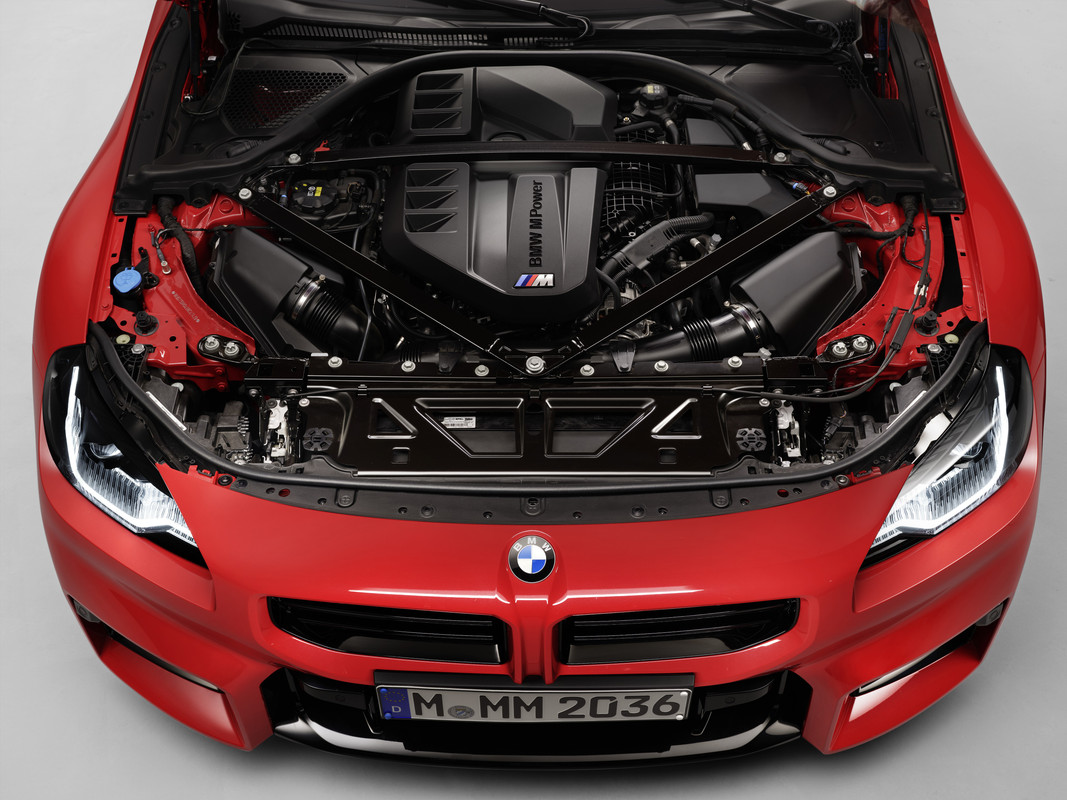 P90481955_highRes_the-all-new-bmw-m2-s