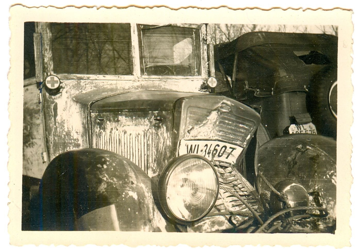 Orig.Foto,Deut. Heer,LKW,Sanitätstruppe,zerschos