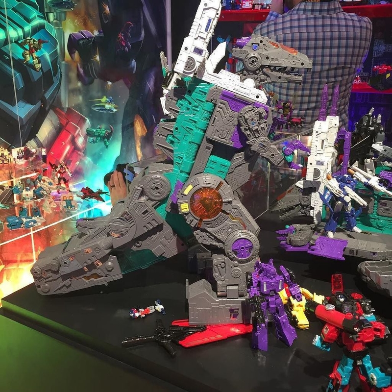 C4-WljlWYAESDwh__scaled_800