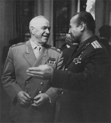 zhukov_leonov[1]
