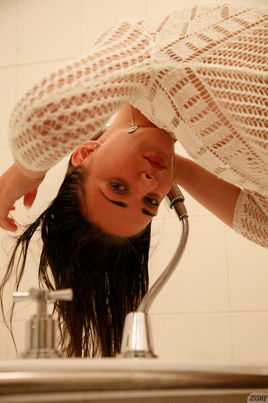 full_028_2238105537153649