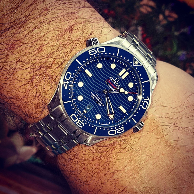 Ω Seamaster Diver 300M Co-Axial Master Chronometer 42mm Blue  (1)