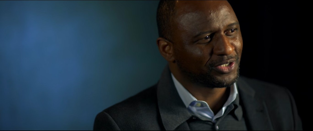 Arsène Wenger: Invincible (2021) + Extras (1080p BluRay x265 HEVC 10bit EAC3 5.1 SAMPA) [QxR]