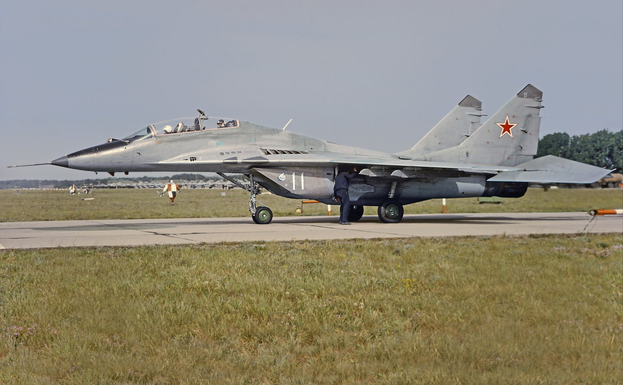787. IAP, Mig-29UB 11 white_2a
