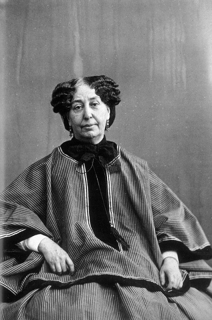 george-sand-habit-rayures-nadar