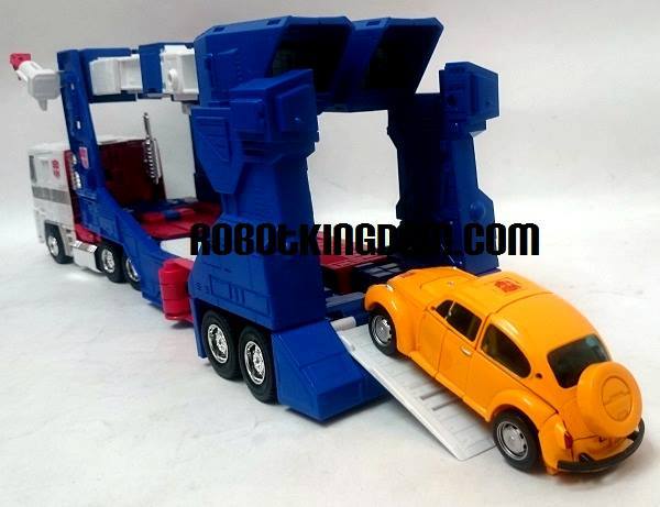 10628264_733472056738533_1761190786136792327_n