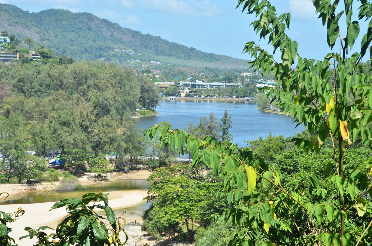 Nai Harn lake
