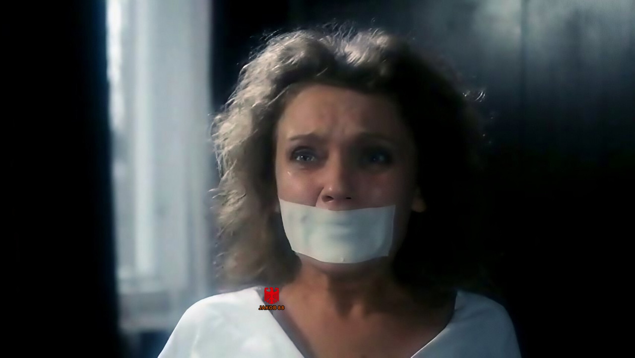 Maria Pakulnis 9 - Zabij Mnie Glino 1988