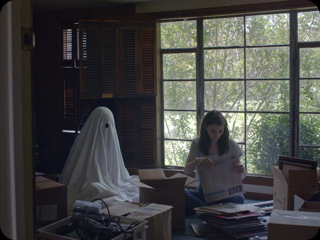 A Ghost Story 2017 (1080p x265 10bit Tigole).mkv