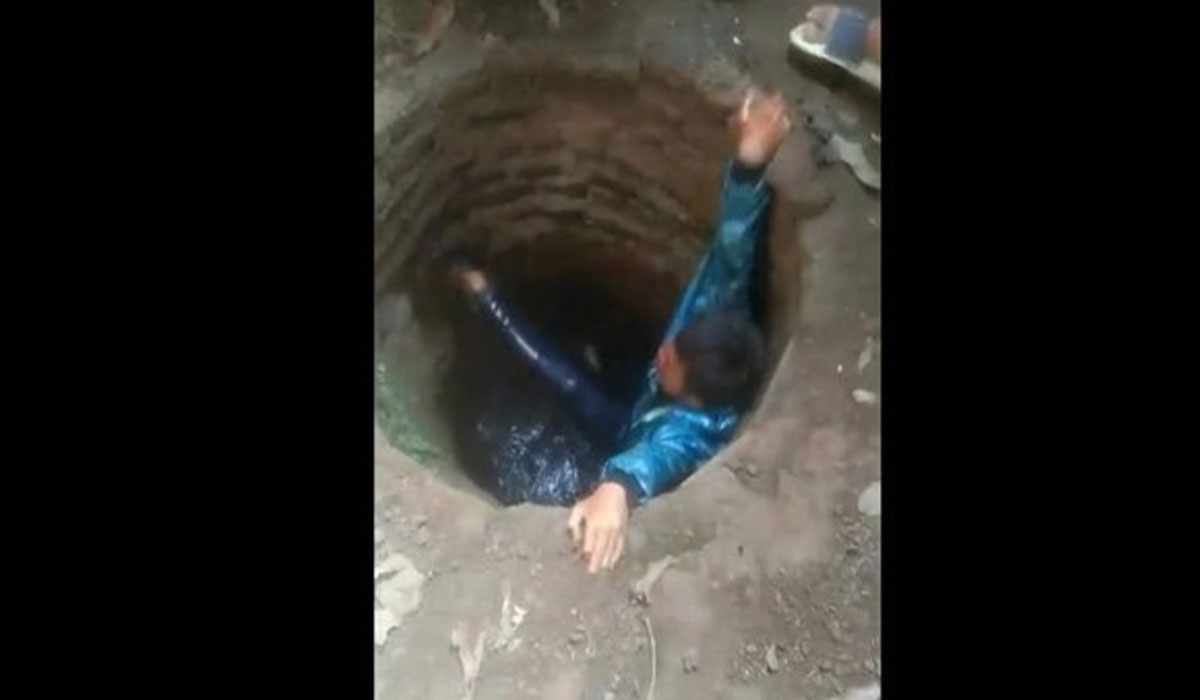 Viral! Tolak Minum Tuak, Siswa SMP di Bandung Dibully dan Diceburkan ke Sumur!
