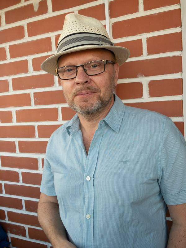 C2F9535C-808B-4D3D-A7CD-0529422E8801