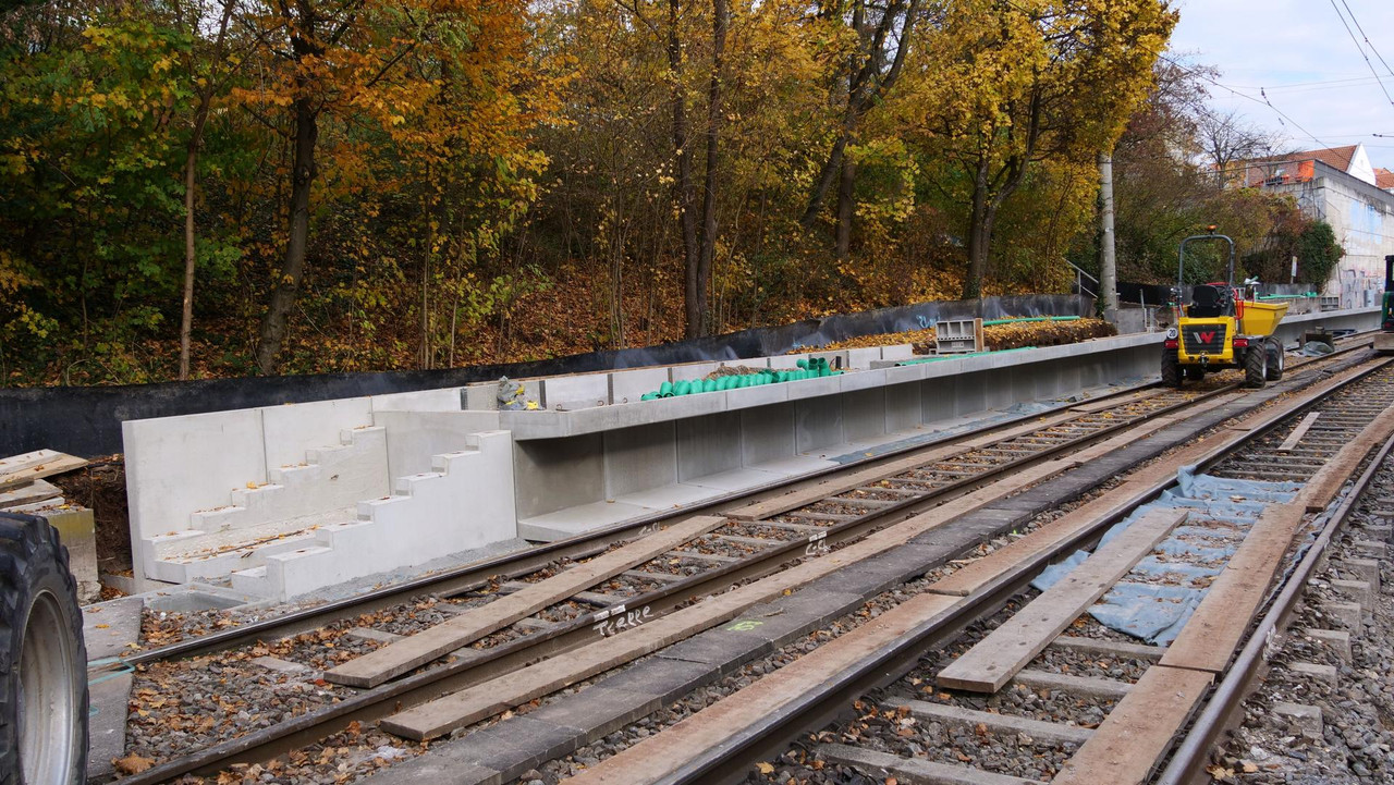 [Bild: 081125-121539-261b.jpg]