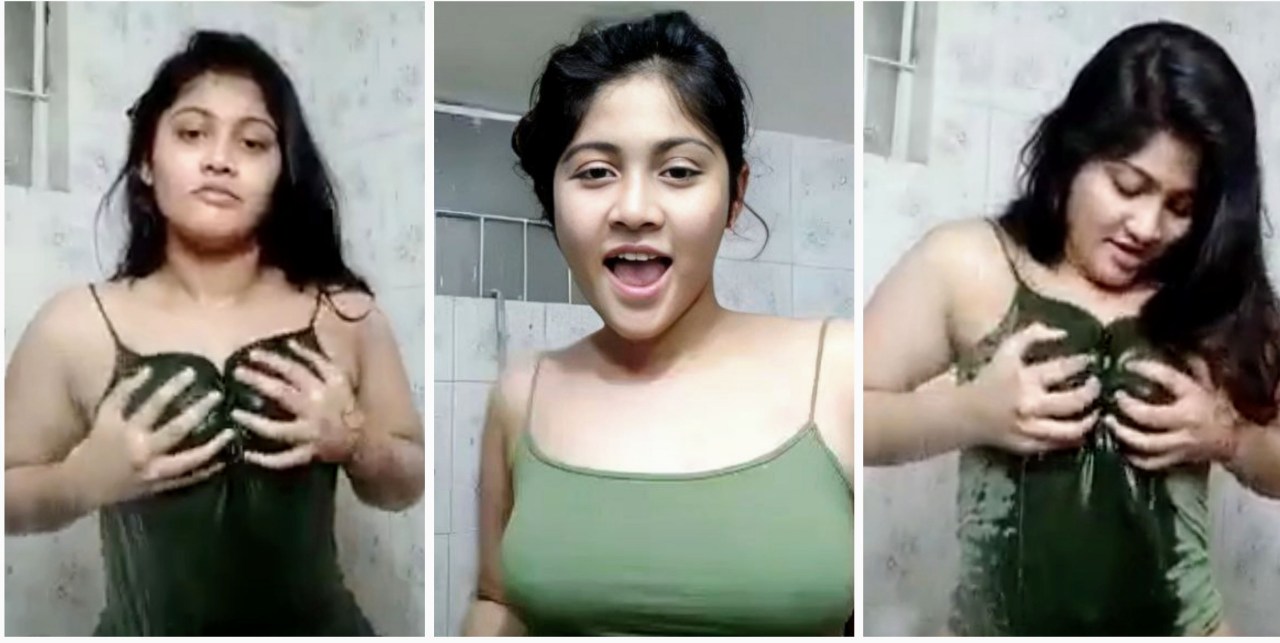 Hot indian girl dancing in bathroom and showing her pssy