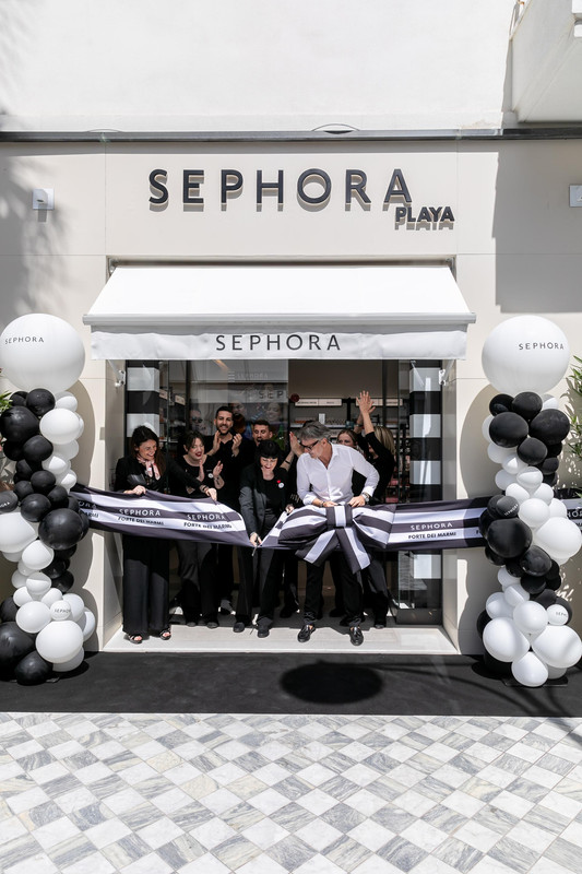 Sephora Playa, il nuovo concept store a Forte dei Marm Sephora Playa, il nuovo concept store a Forte dei Marm