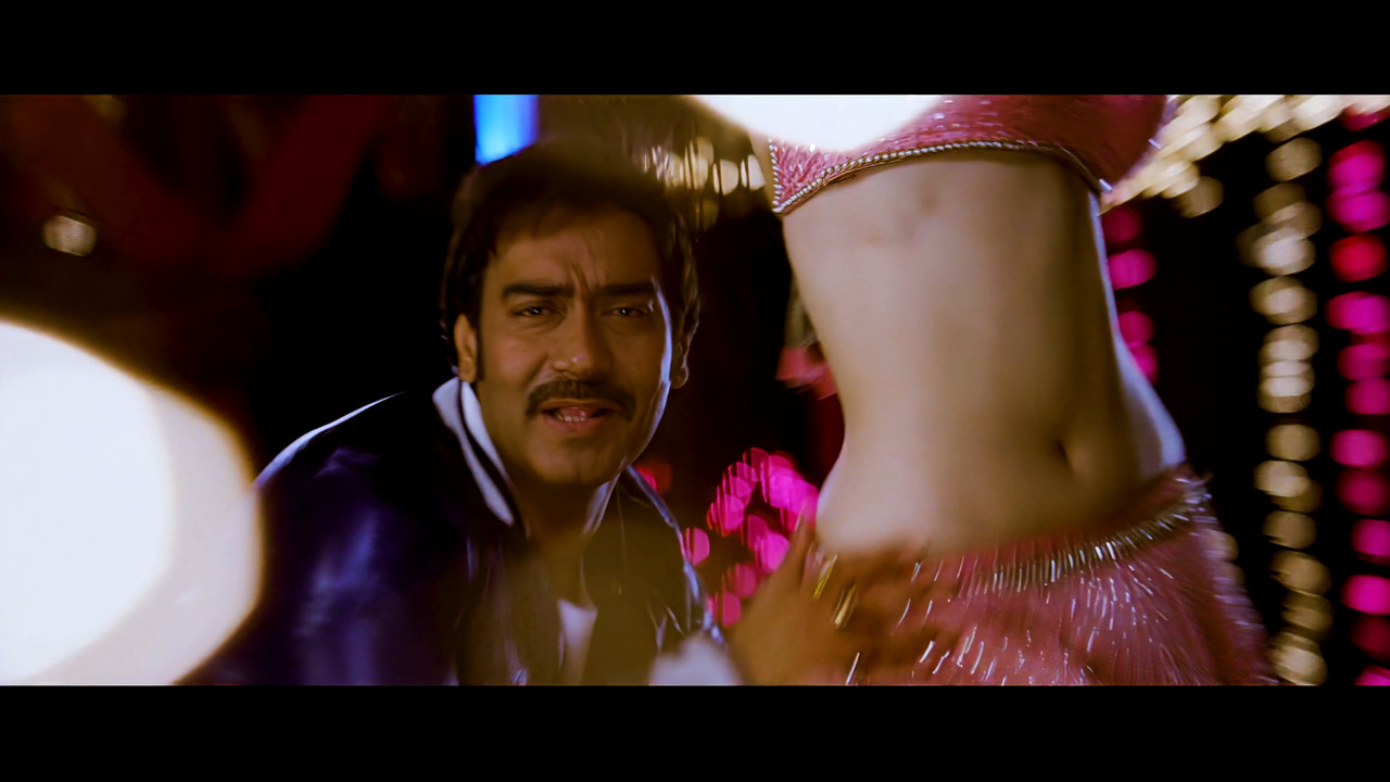 Tamanna Hot Song 03 From Himmatwala Taki O Taki 4K (Best Quality).mp4_snapshot_03.39_[2021.04.05_13.