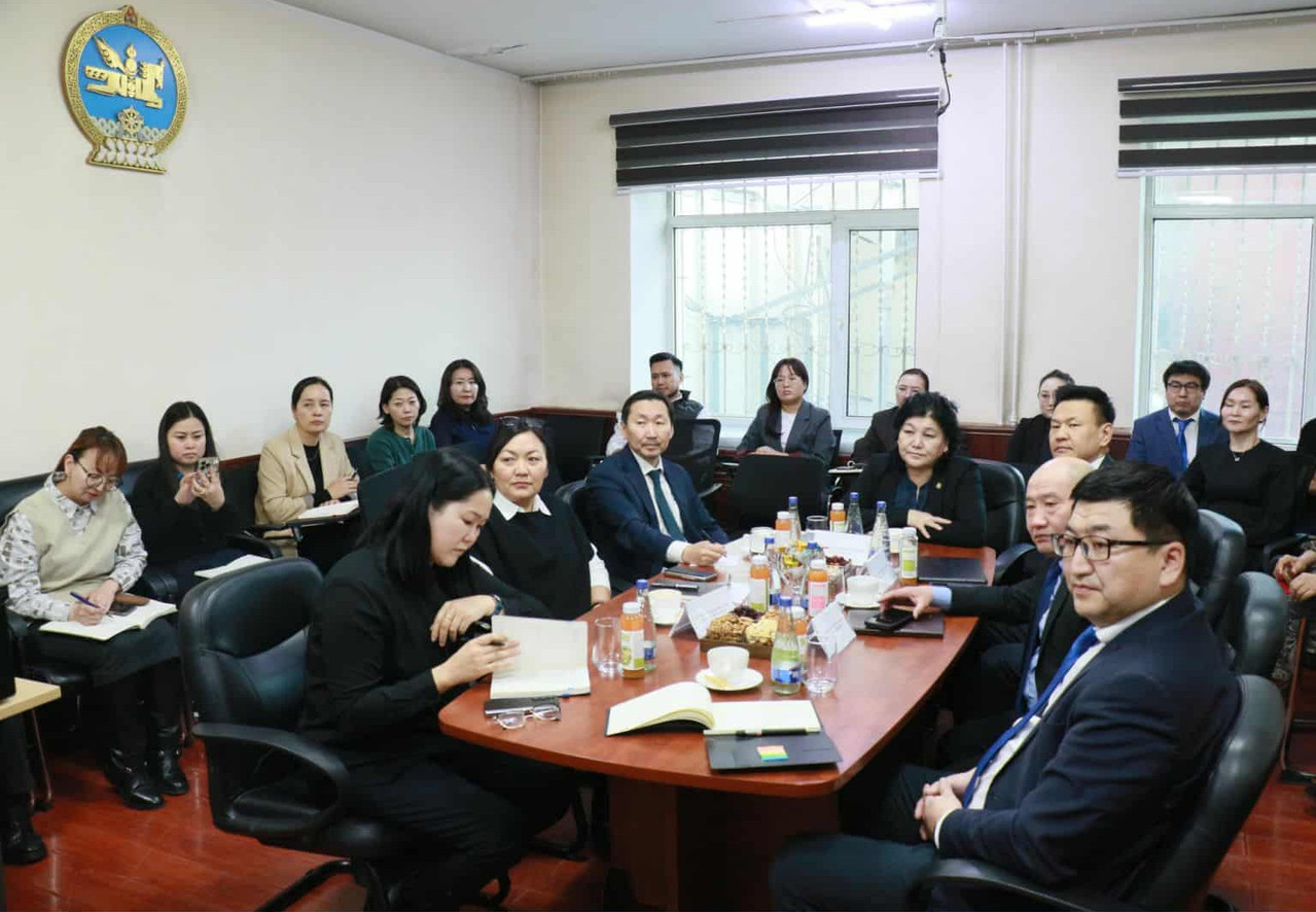 Шүүхийн ерөнхий зөвлөлийн дарга, гишүүд Баянзүрх, Сүхбаатар, Чингэлтэй дүүргийн Иргэний хэргийн анхан шатны тойргийн шүүхийн үйл ажиллагаатай танилцав 