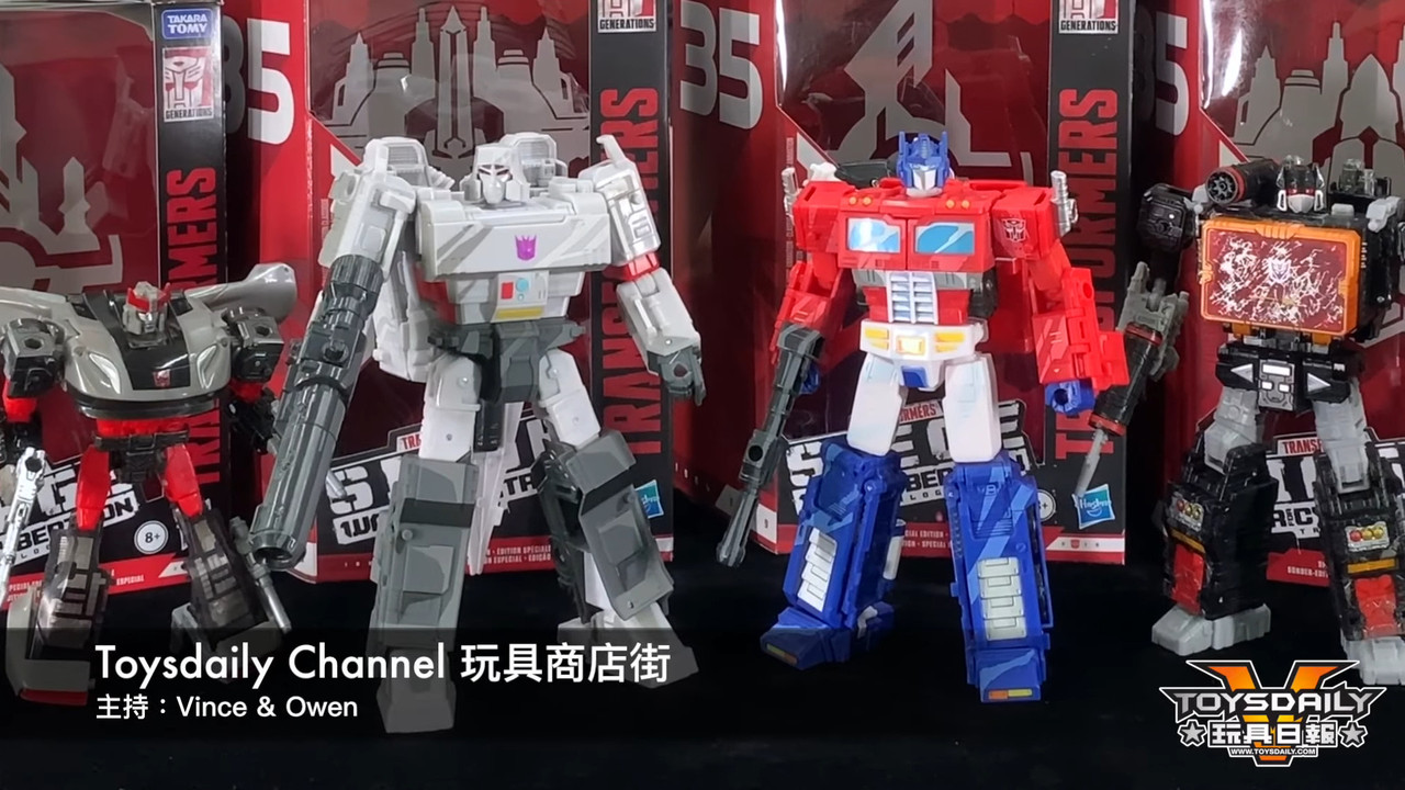 Siege-35-Anniversary-Optimus-Prime-Megatron-01