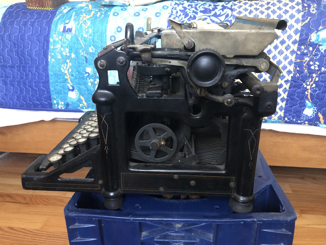 04B23F84-E11C-47D8-A403-DFCD46ED769A