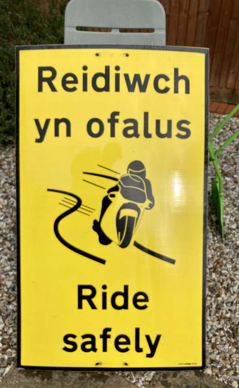 5CAAD88B-921C-405E-A447-CD187FB41883