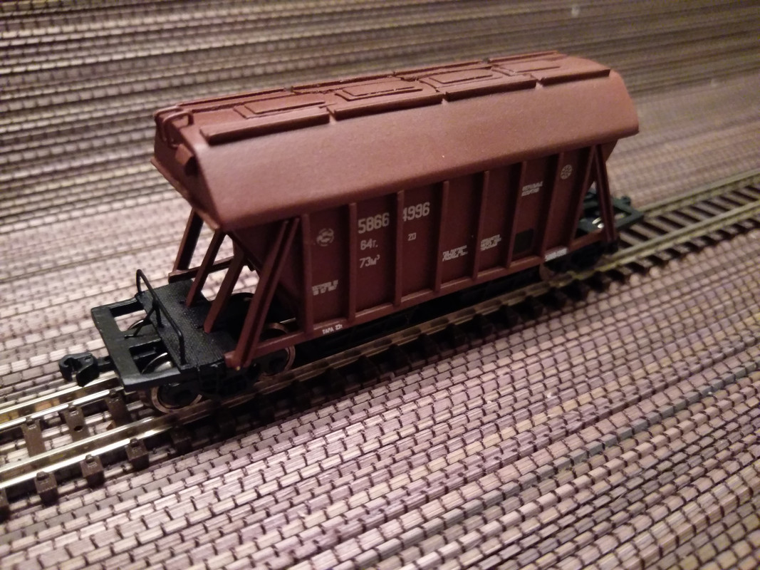 75C370A5-5CF6-4353-8A52-6F01A55D531C