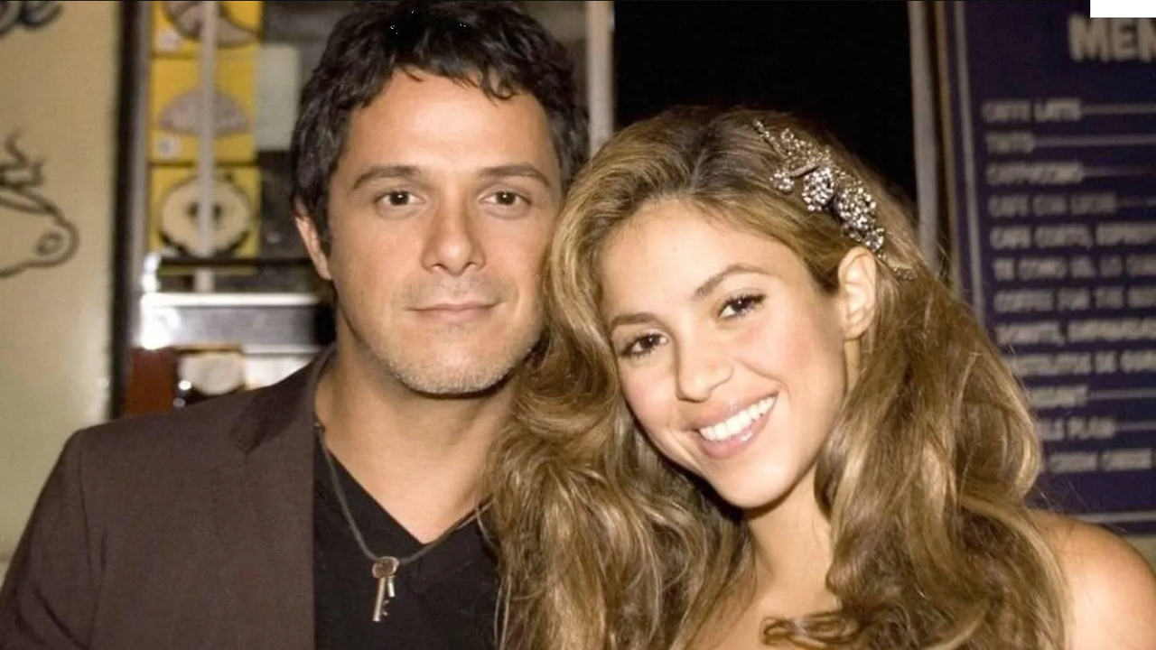 Consuela Alejandro Sanz a Shakira en el día de su cumpleaños 