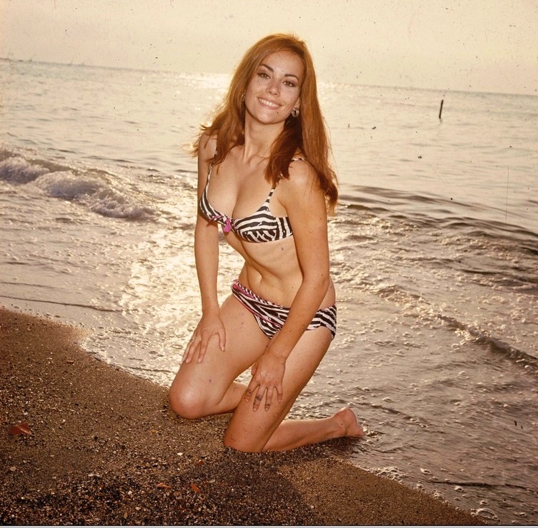 claudine_auger_mb02
