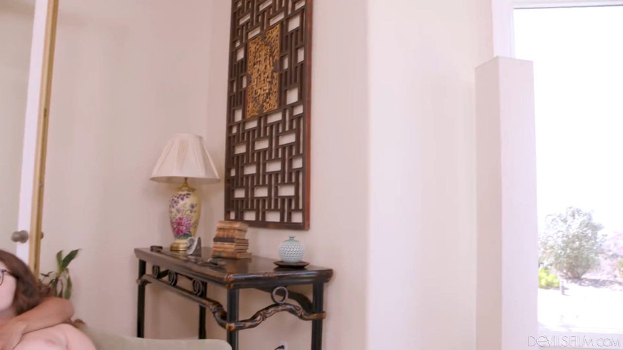 Leana Lovings - Stolen.mp4_snapshot_31.10.000