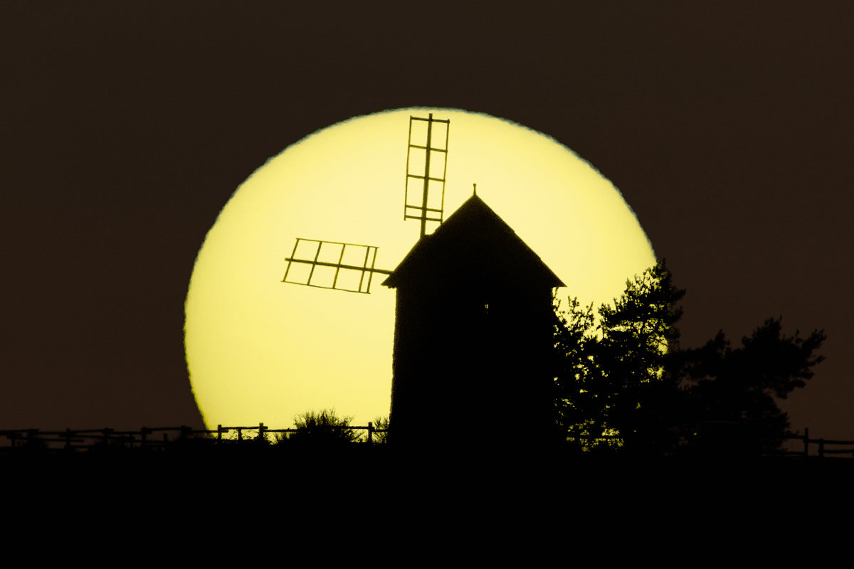 https://i.postimg.cc/02Pqx4M7/213-Moulin-de-la-meuniere-p.jpg
