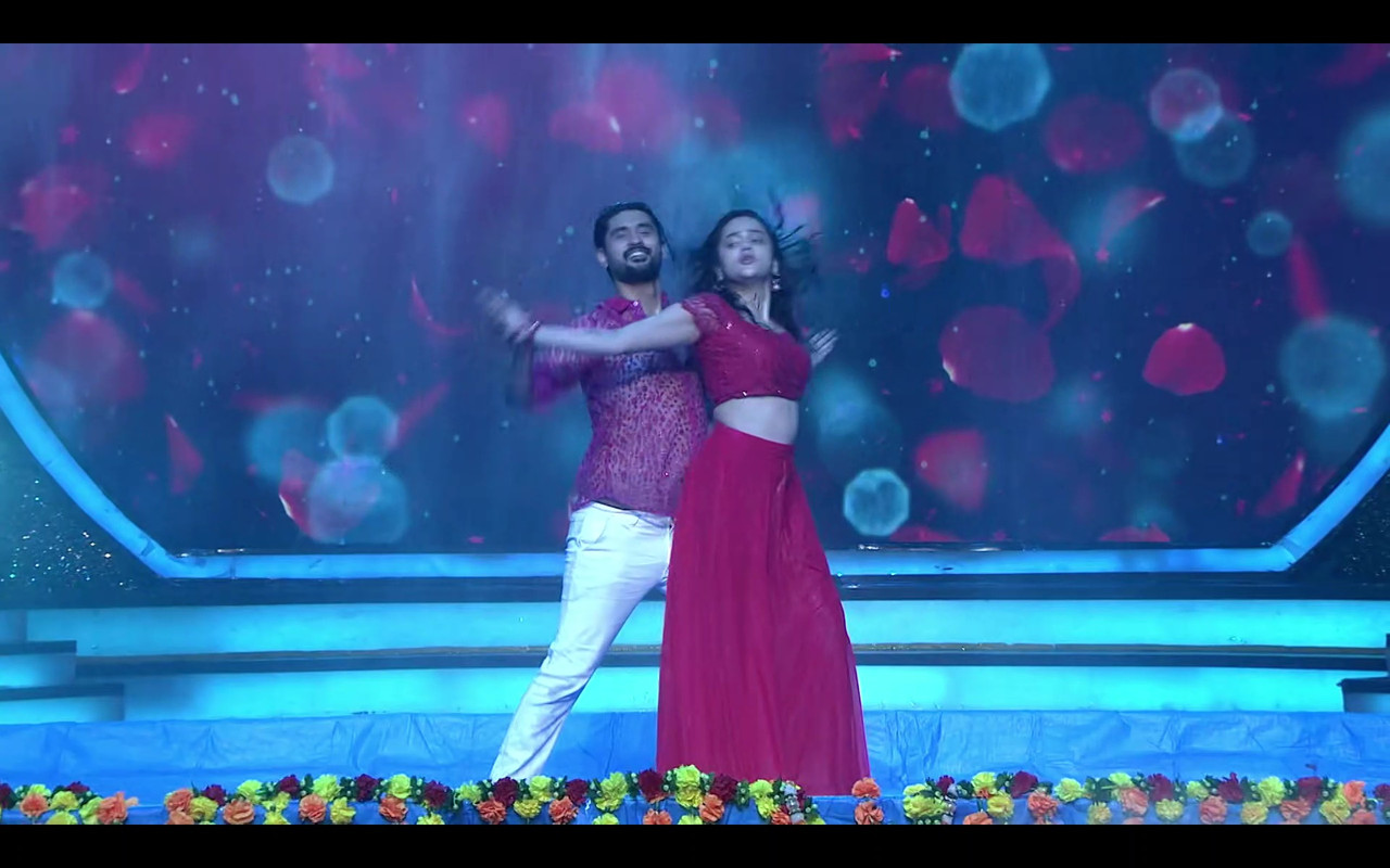 [Image: vlcsnap-2025-10-11-23h48m08s343.jpg]