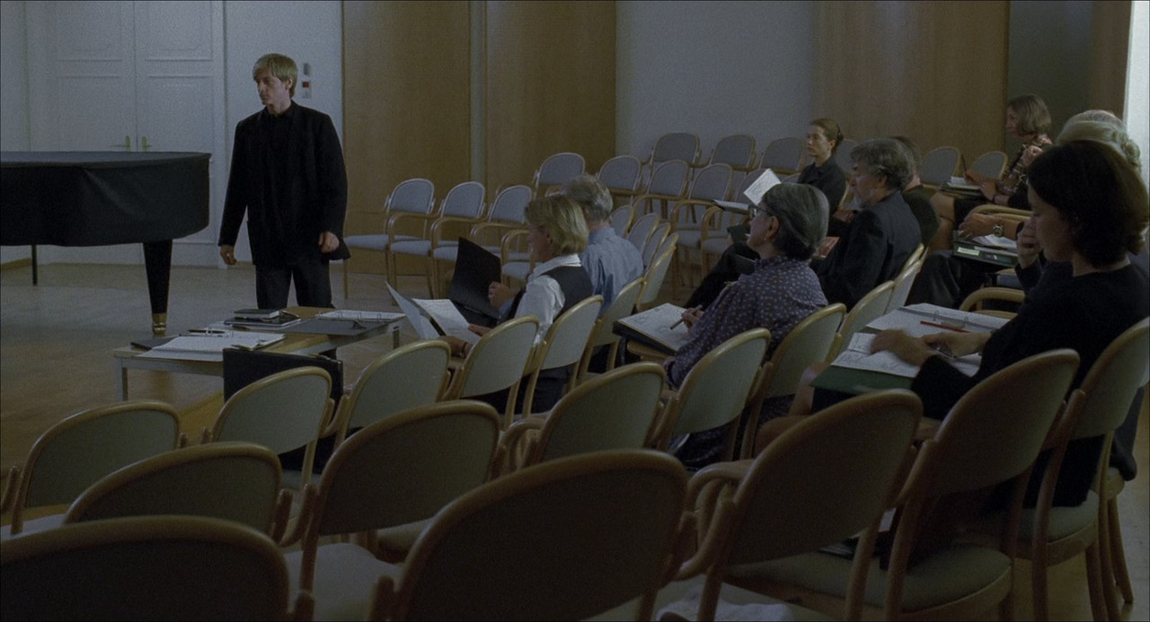 The Piano Teacher 2001 Criterion.mkv_snapshot_00.30.49_[2018.01.