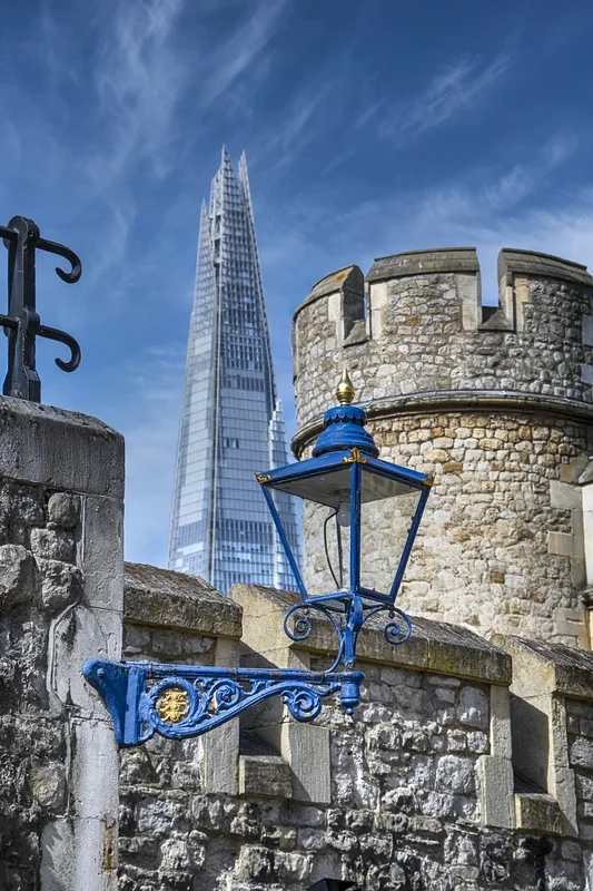 lamp-blue-london.webp