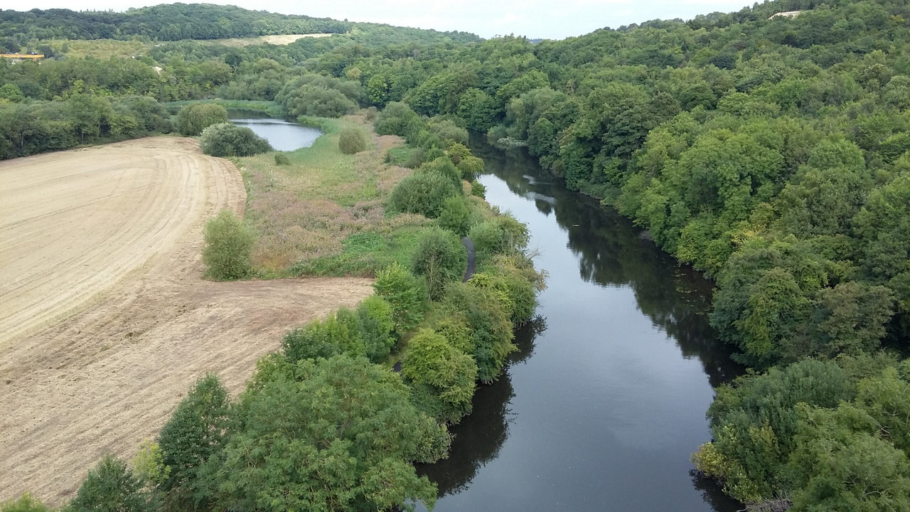 River Don (Aberdeenshire) - UK river flowing through Scotland